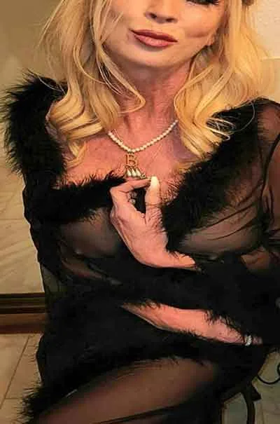 Nina Arna